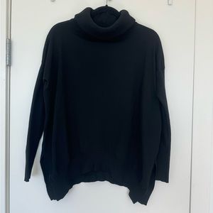 Sweet Romeo Women’s Turtleneck Sweater - Black M